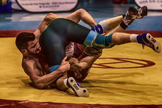Dominando a Arte da Submissão: Um Guia Abrangente para Catch Wrestling